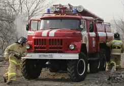 Устанавливаются причины пожара в административном здании в Приморье