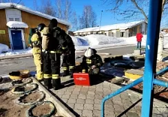 Состоялось пожарно-тактическое занятие в здании соцобслуживания населения в ХМАО